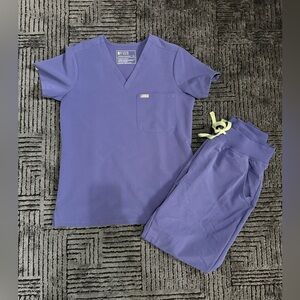 Figs wayfarer scrub set